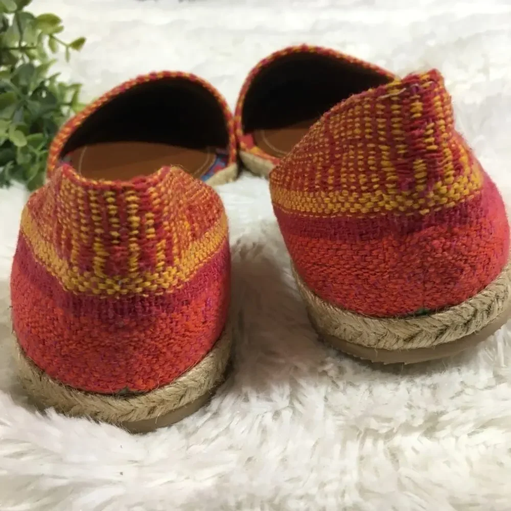 Kaanas brand new